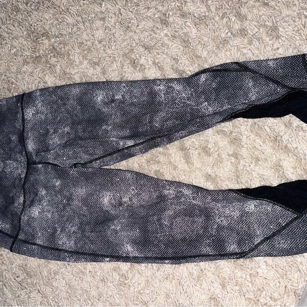 Lululemon cropped leggings